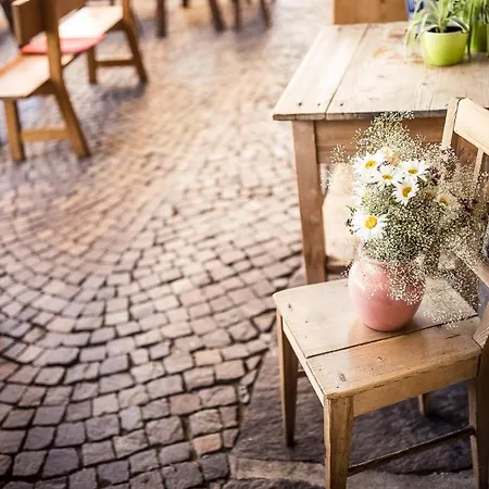 Hotel Romantik Jagdhof Caldaro